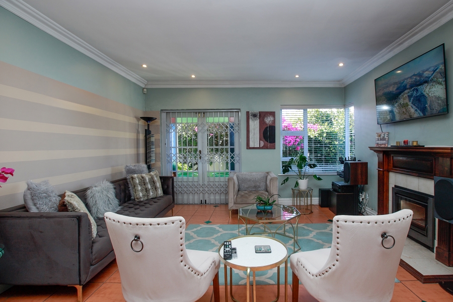 5 Bedroom Property for Sale in Claremont Western Cape